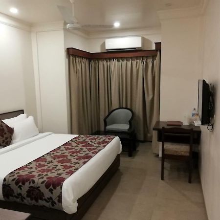 Hotel Ashish International Bhilai Eksteriør billede