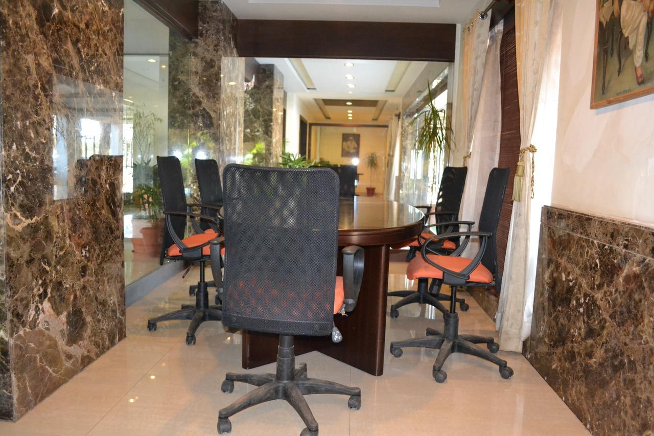 Hotel Ashish International Bhilai Eksteriør billede