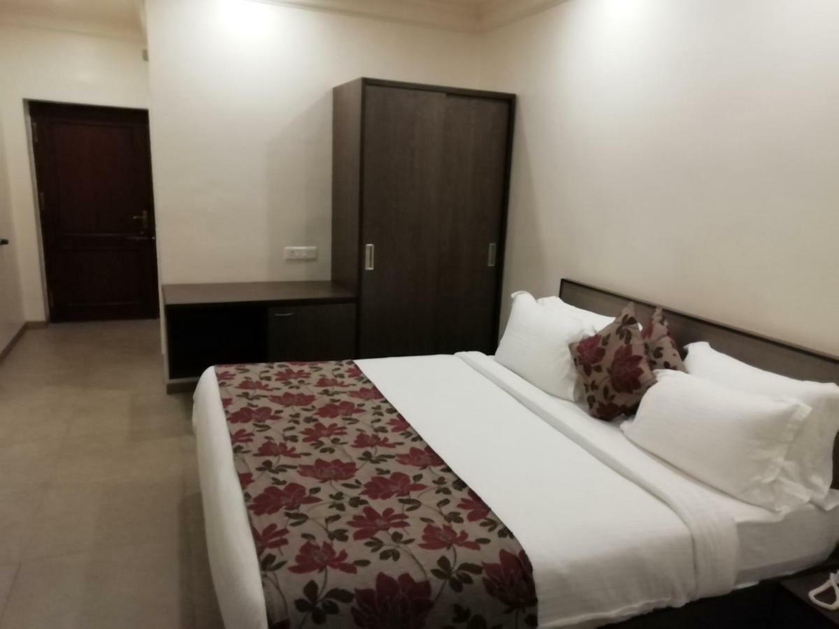 Hotel Ashish International Bhilai Eksteriør billede